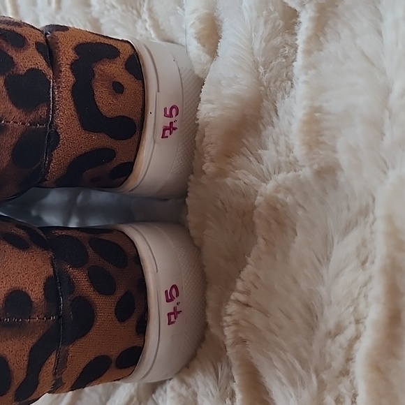 WOMEN'S 7.5 (40) TIGER PRINT ZIP-UP ANKLE BOOTS NWOT. - Picture 6 of 8